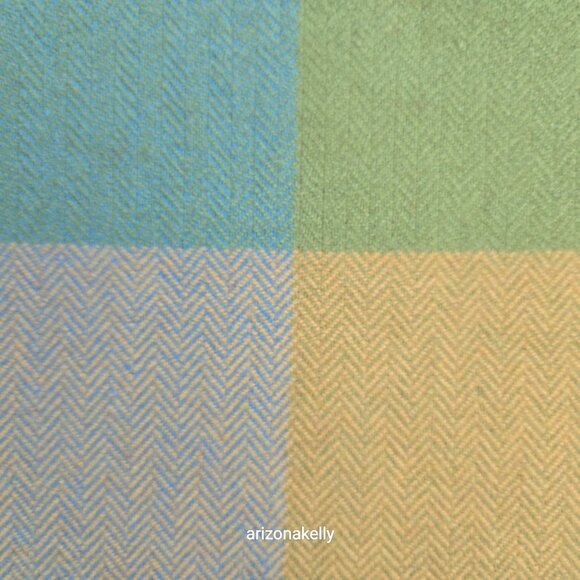 NWT Lambswool Baby Wrap/Scarf/Lap Blanket Herringbone AVOCA Ireland - Picture 5 of 12